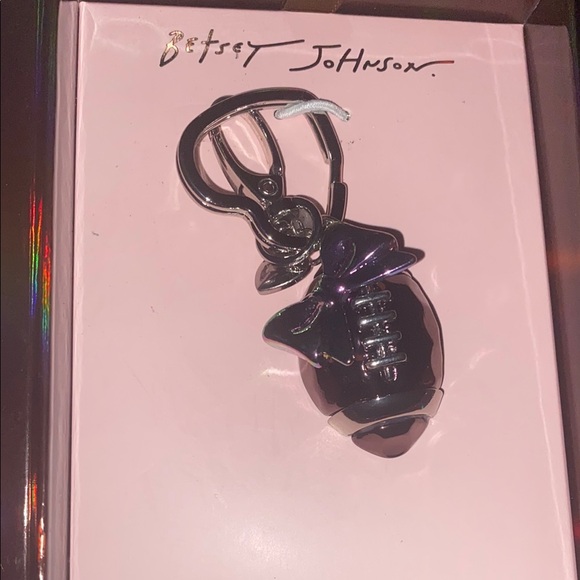 Betsey Johnson Jewelry Charm - Picture 3 of 7